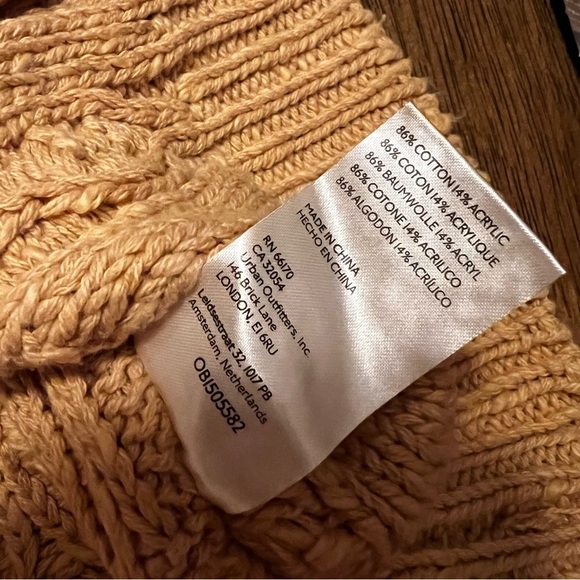 Free People Isla Cable Stitch Sweater in Tan XS Relaxed Oversized Boho Grandma - Picture 9 of 11